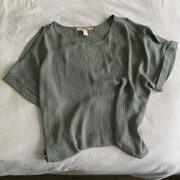 Sage Green Patterned Chiffon Blouse - Picture 2 of 12